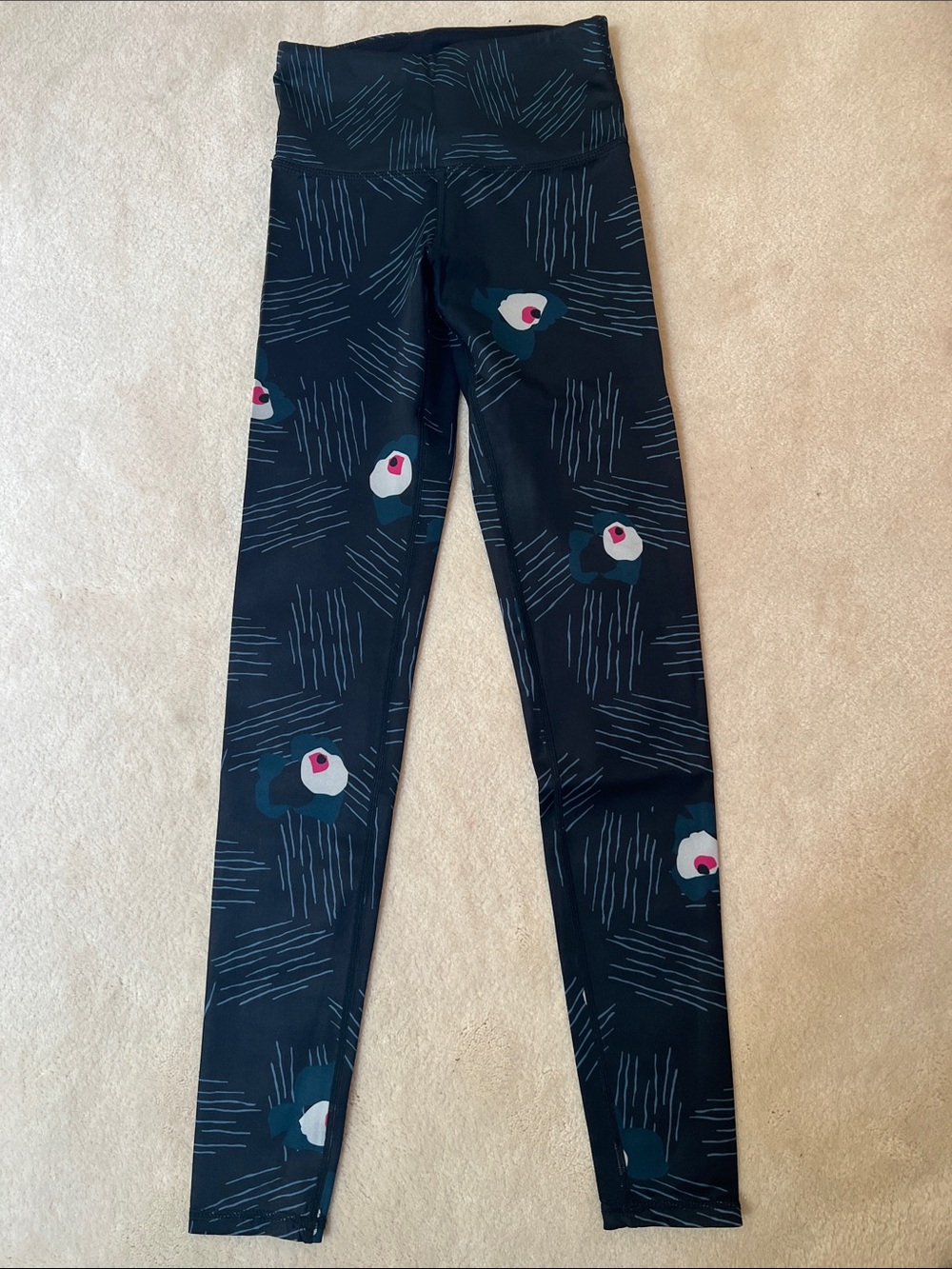 Women's Black Patterned High-Waist Leggings